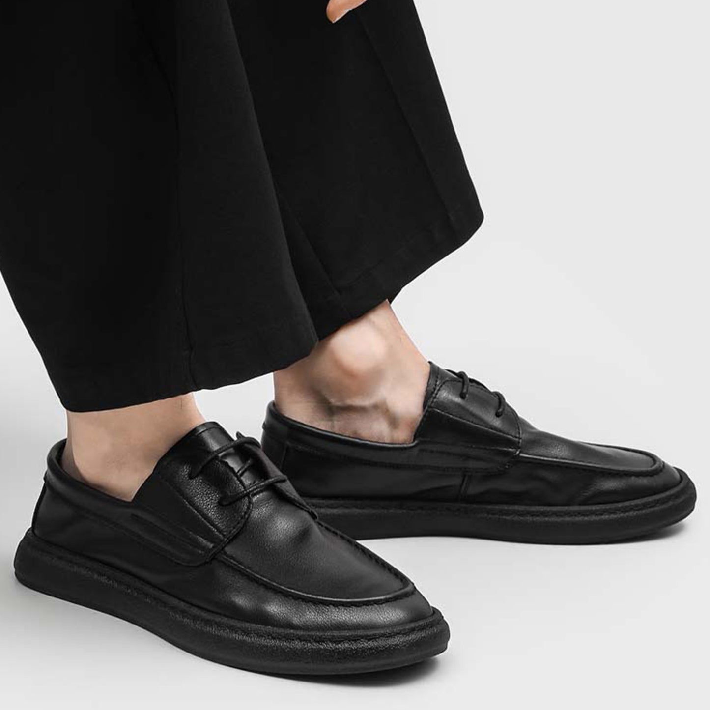 Men's Derby Shoes: Classic Contour with a Flowing Silhouette