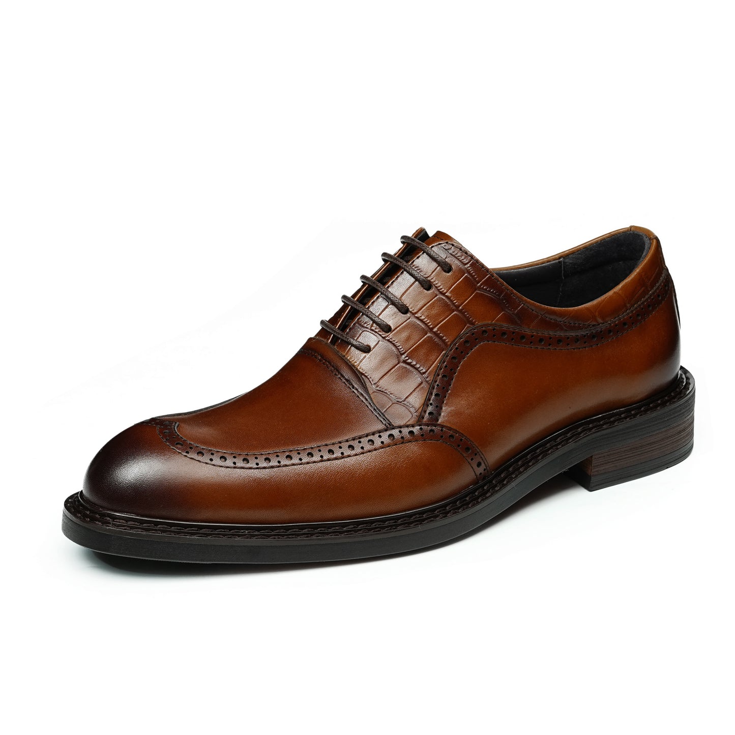Men's Oxford Shoes: Artisan Broguing & Textured Accent Detailing