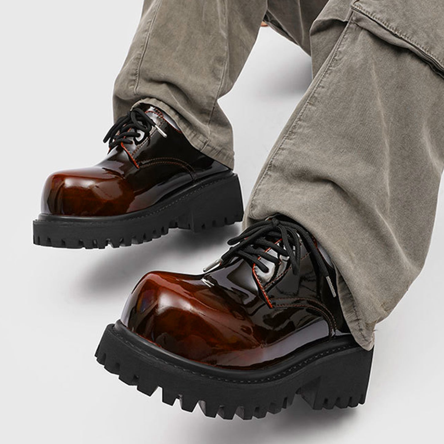 Men's Derby Shoes: Gloss Lace-Up with a Bold & Sculpted Sole