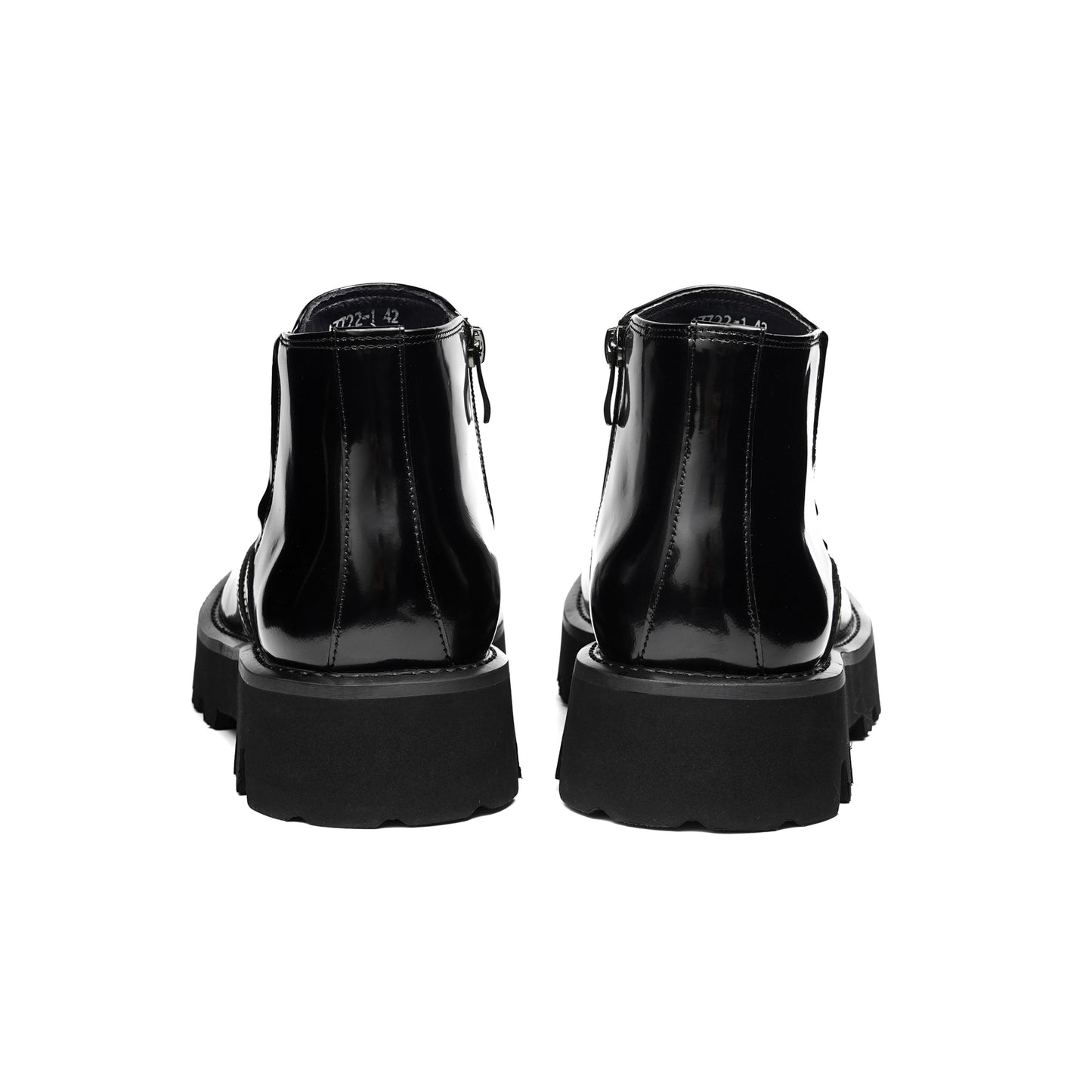 Artisan-Carved Men's Chelsea Boots: Elastic Ankle & Durable Sole Design