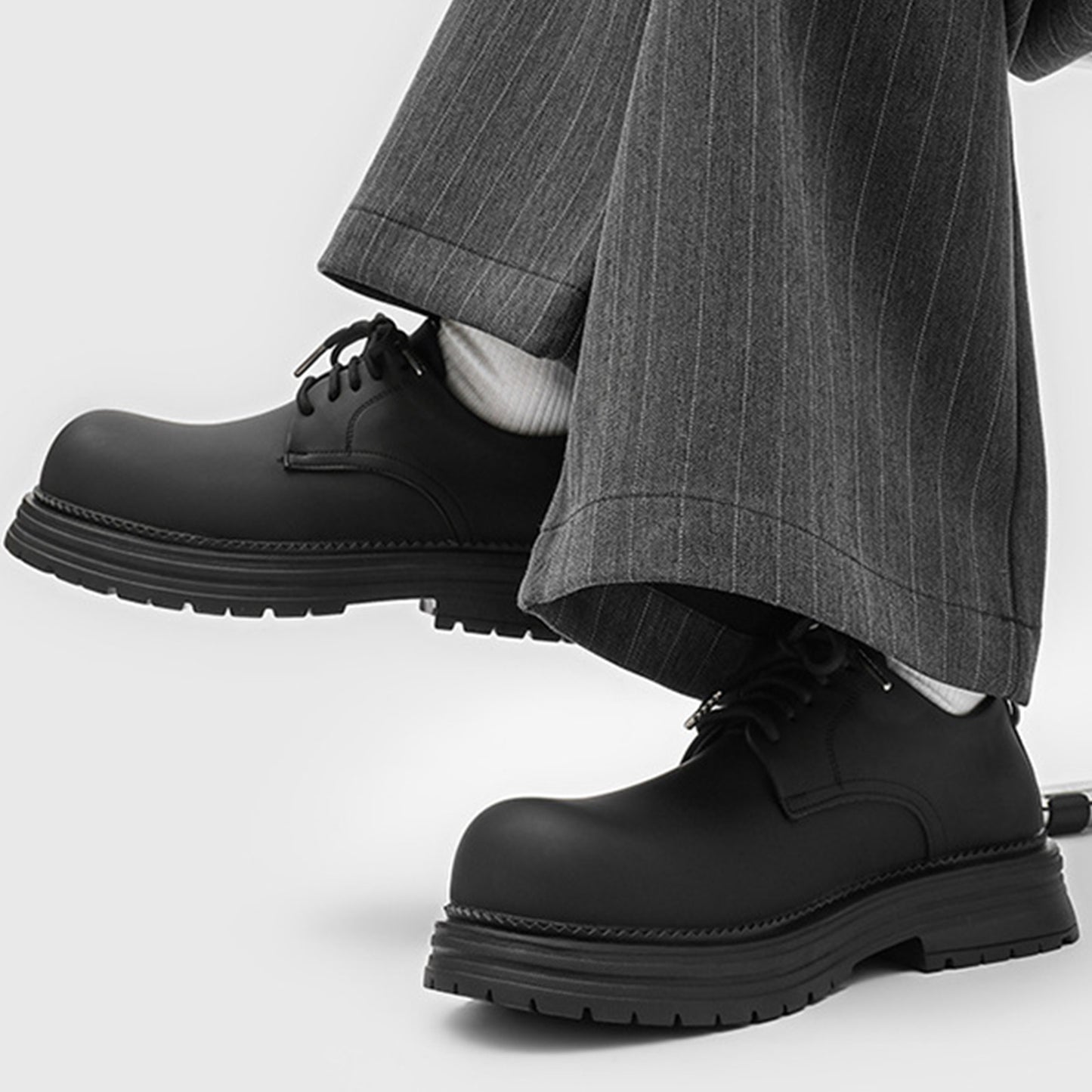 Men's Derby Shoes Chunky Sole with a Modern Rounded Toe