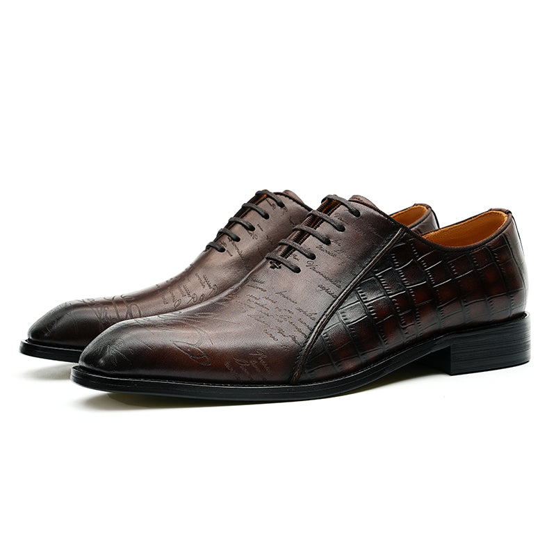 Men's Oxford Shoes - Embossed Detailing