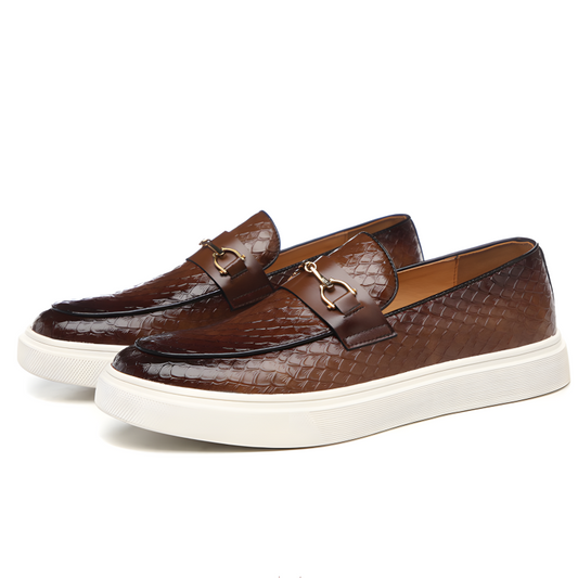 Men's Retro Textured Loafers with Metal Decoration