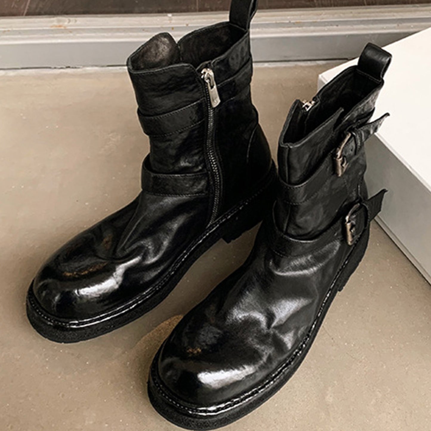 Women's Edgy Buckle Boots: Statement Dual Straps & Sleek Side-Zipper Access