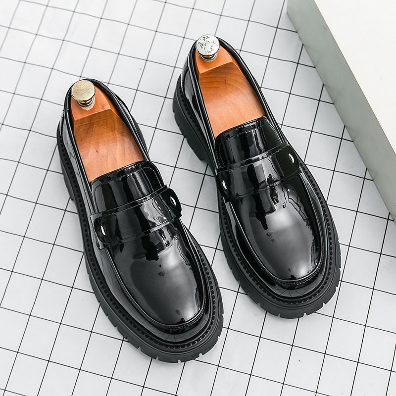 Modern Two-Tone Men's Loafers: Architectural Sole & Streamlined Silhouette