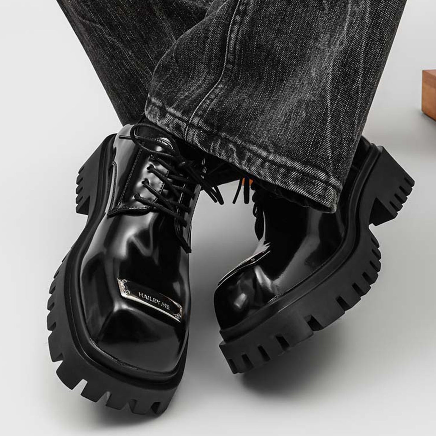 Men's Derby Shoes: Chunky Sole Lace-Up with a Signature Toe Detail