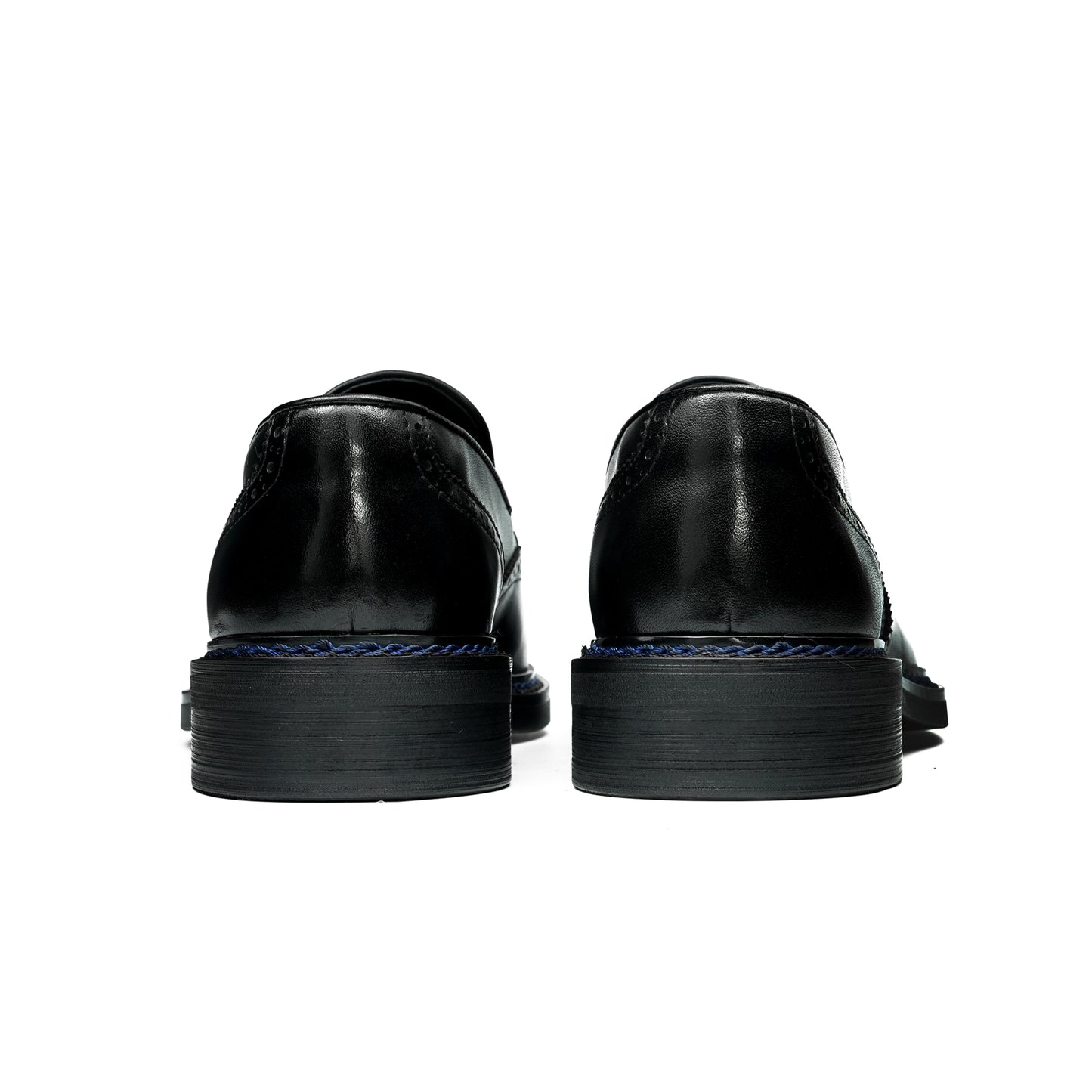 Artisan-Carved Men's Loafers: Swinging Tassel Accents & Refined Comfort