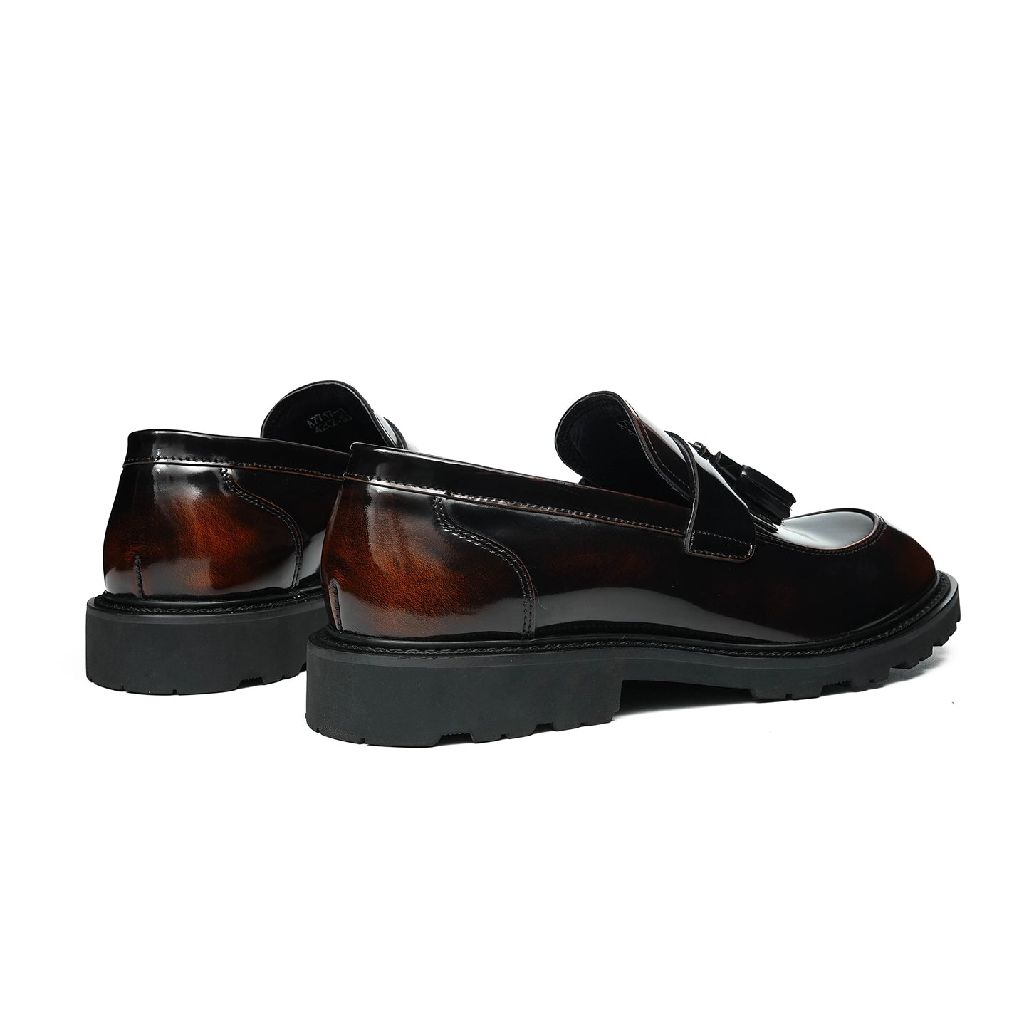 Men's Luminous Tassel Loafers: Artisan Detailing & Effortless Sophistication