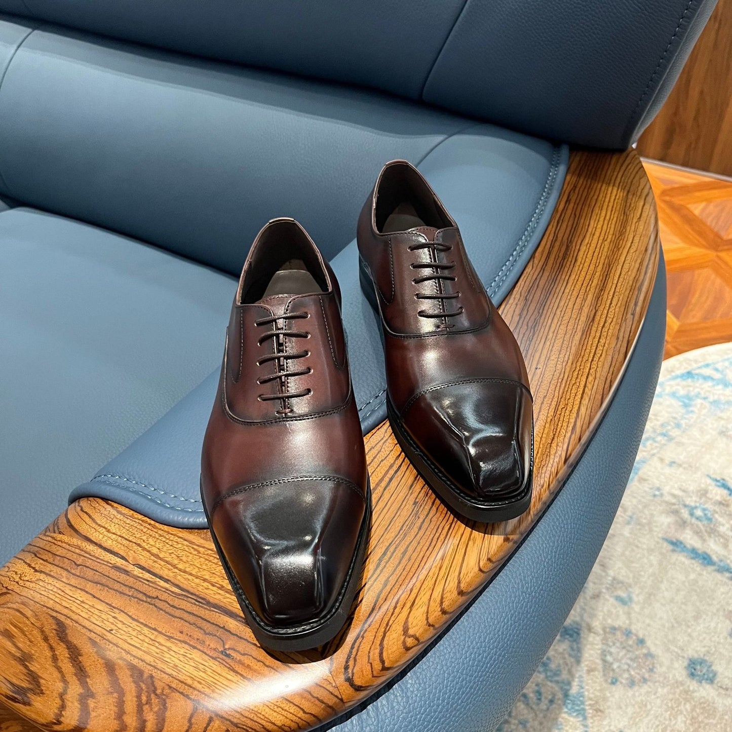 Architectural Square-Toe Men's Oxford: Modern Sophistication & Timeless Structure