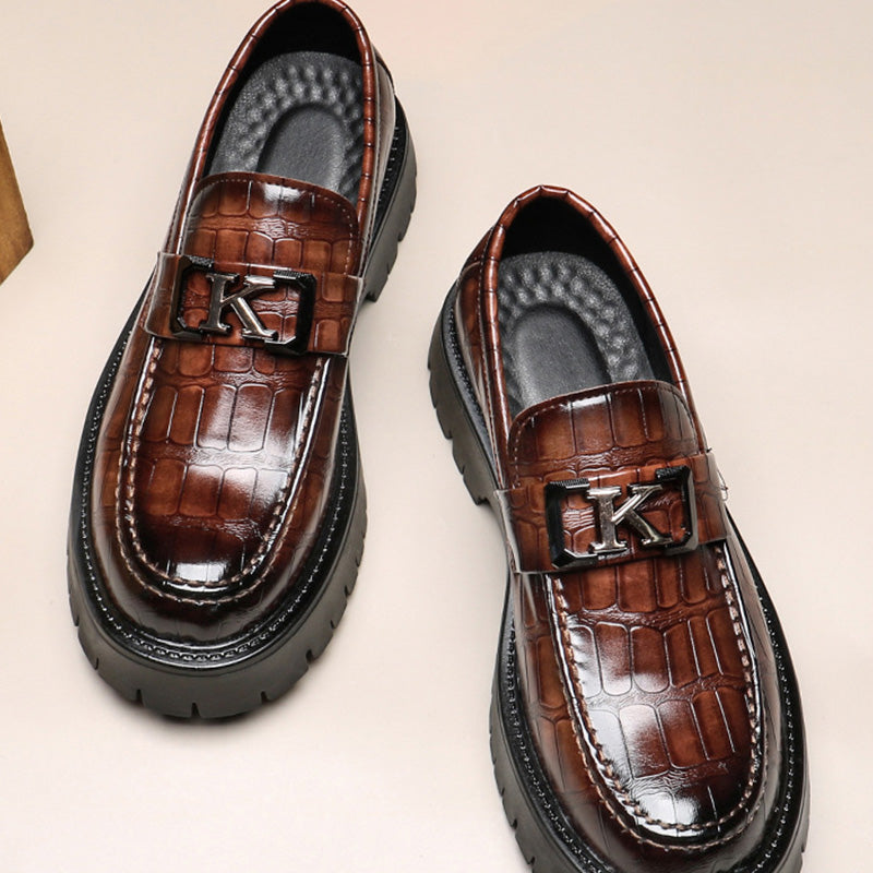 Men's Loafers: Iconic Hardware & Dimensional Grain Detailing