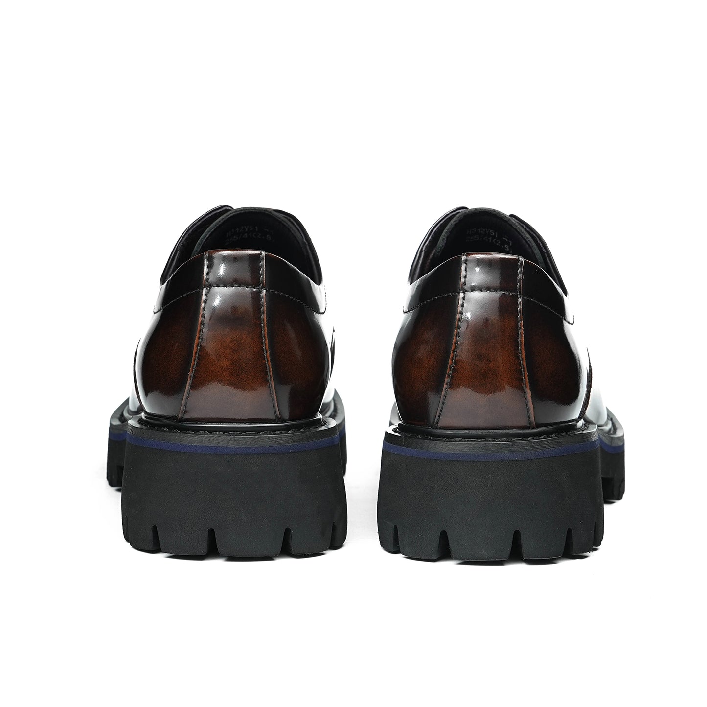 Men's Derby Shoes: Structural Tread Pattern & Refined Detailing
