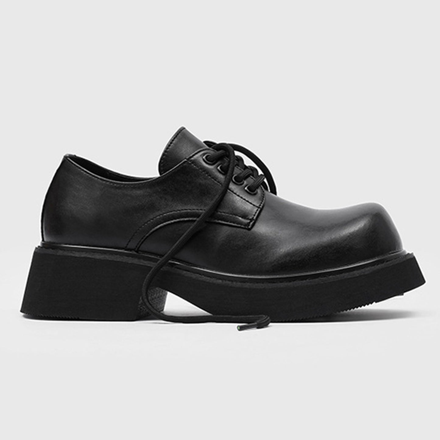 Men's Derby Bold Round-Toe with a Substantial Chunky Sole