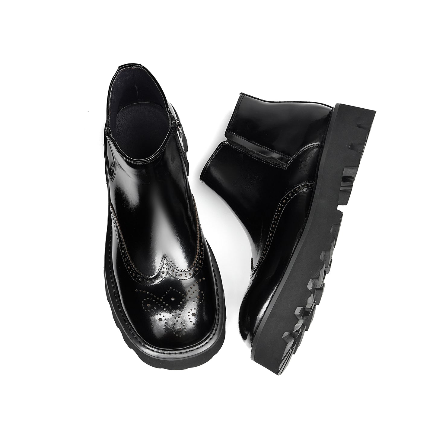 Artisan-Carved Men's Chelsea Boots: Elastic Ankle & Durable Sole Design