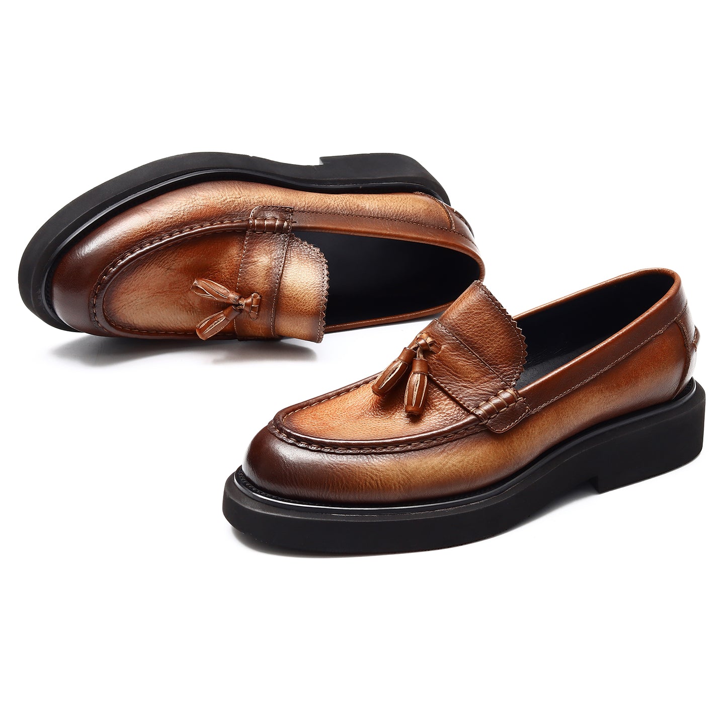 Mocasines de piel de becerro con punta grande y brillo