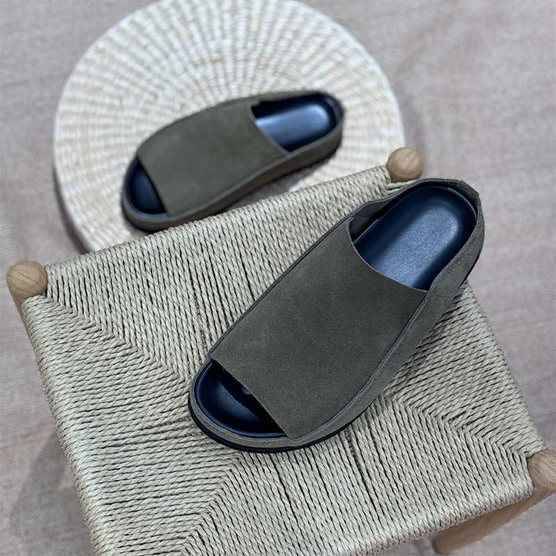Architectural Open-Toe Slippers: Plush Comfort & Contrast Sole Design