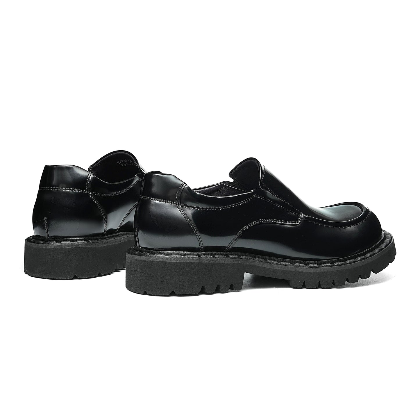 Men's Loafers: Sculpted Toe Design & Architectural Sole Definition