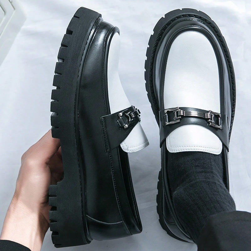 Contrast Men's Loafer: Sculpted Sole & Refined Metal Detail
