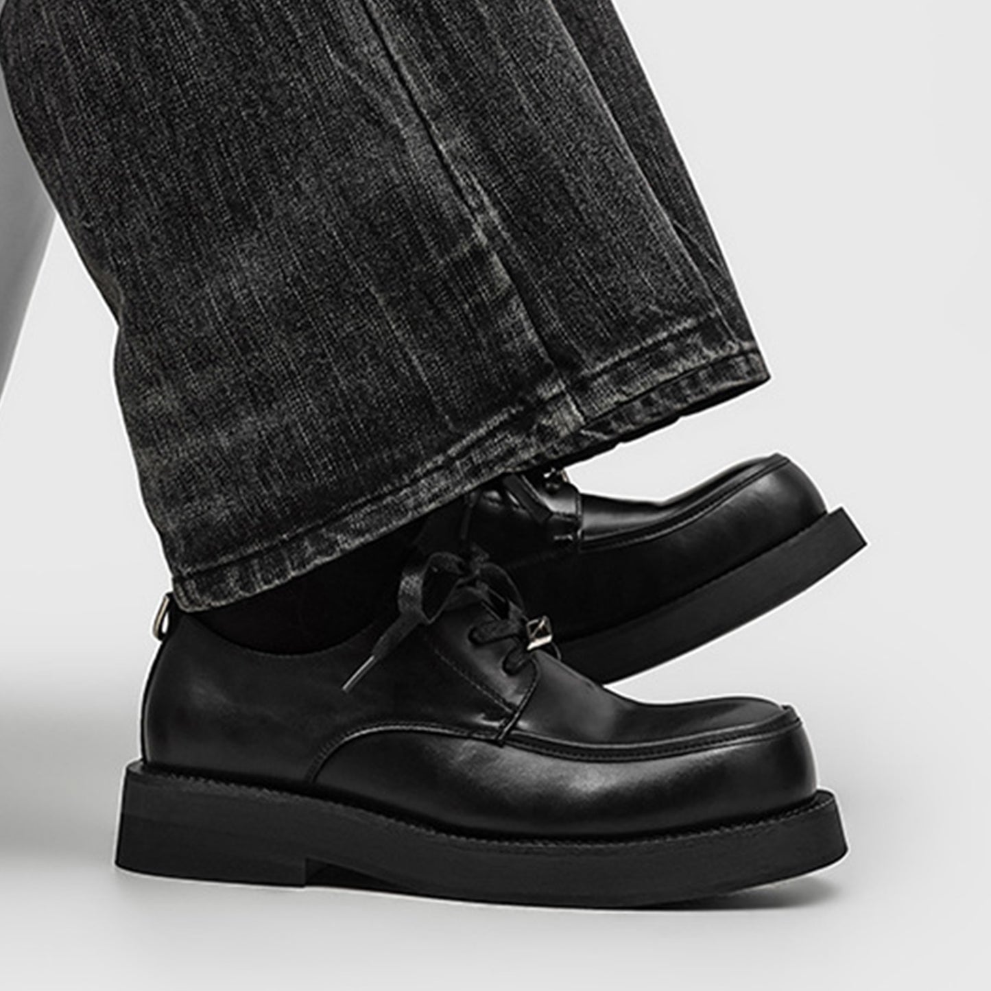 Men's Derby Shoes: Chunky Sole & Bold Hardware Accent Statement