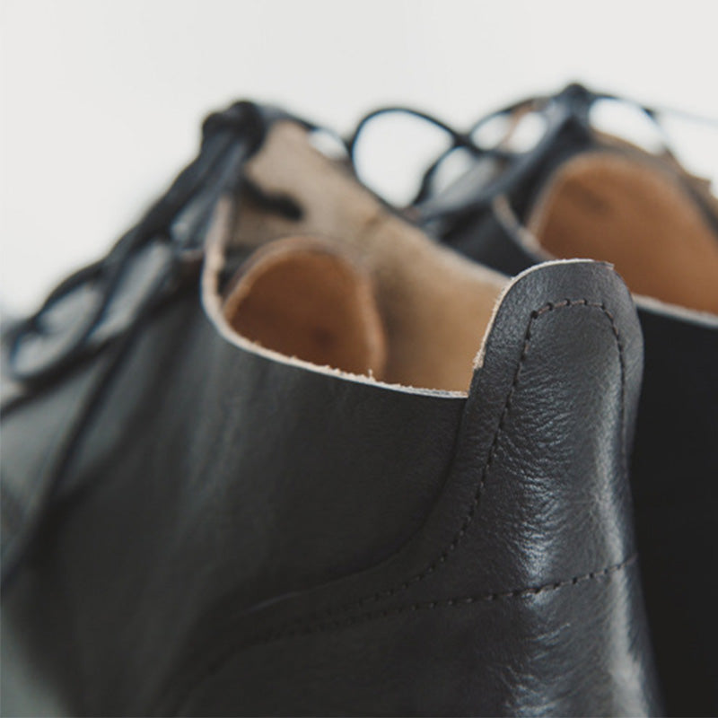 Heritage-Inspired Derby Shoes: Aged Patina & Timeless Three-Eyelet Design