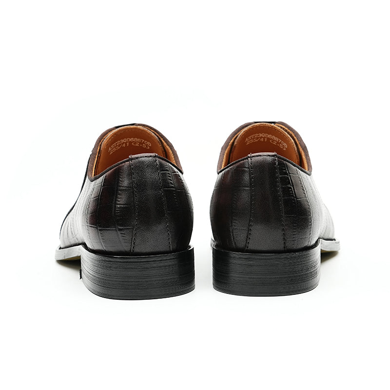 Men's Oxford Shoes - Embossed Detailing
