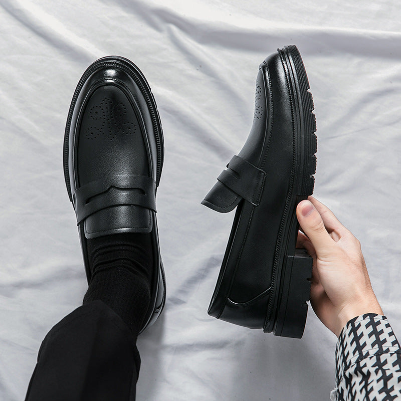 Artisan-Crafted Men's Loafer: Sculpted Brogue Detailing & Refined Silhouette
