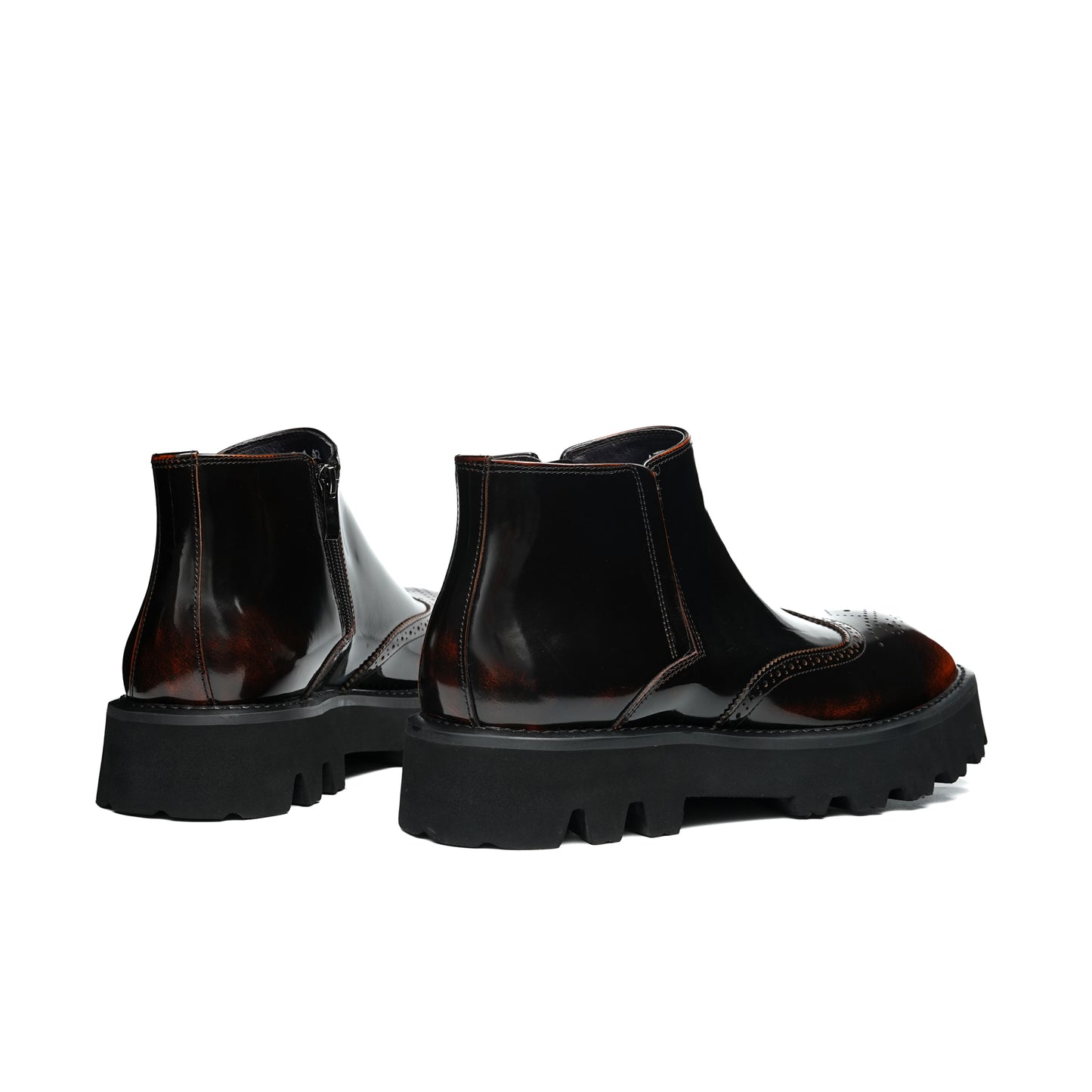Artisan-Carved Men's Chelsea Boots: Elastic Ankle & Durable Sole Design