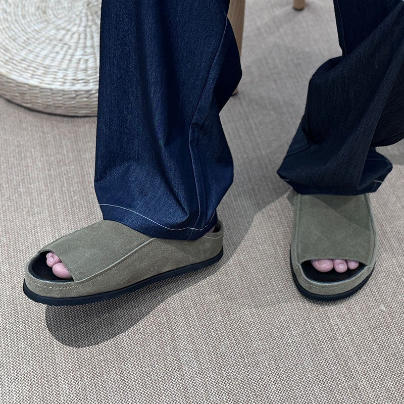 Architectural Open-Toe Slippers: Plush Comfort & Contrast Sole Design