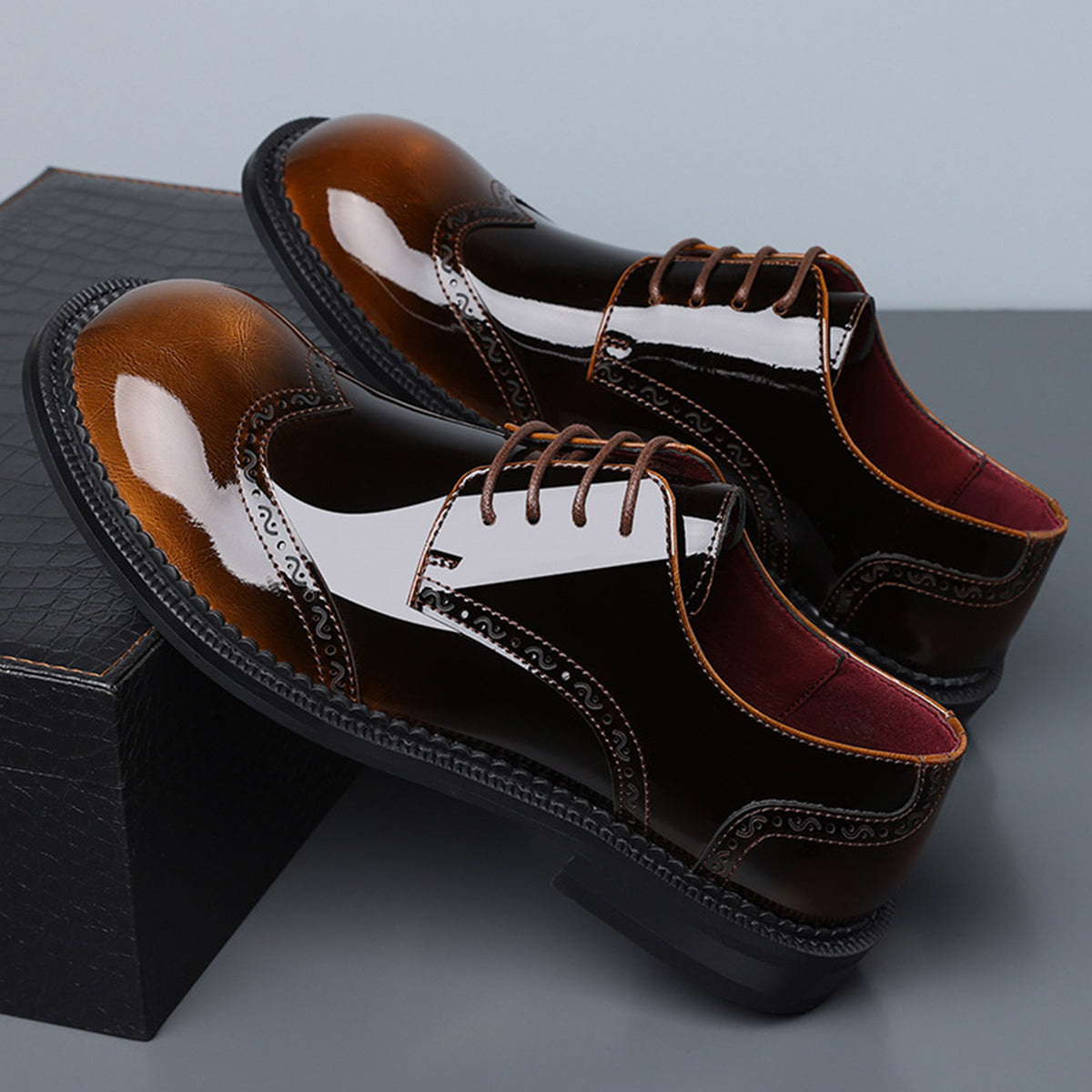 Men's Glossy Brogue Derby Shoes | with Contrast Panels