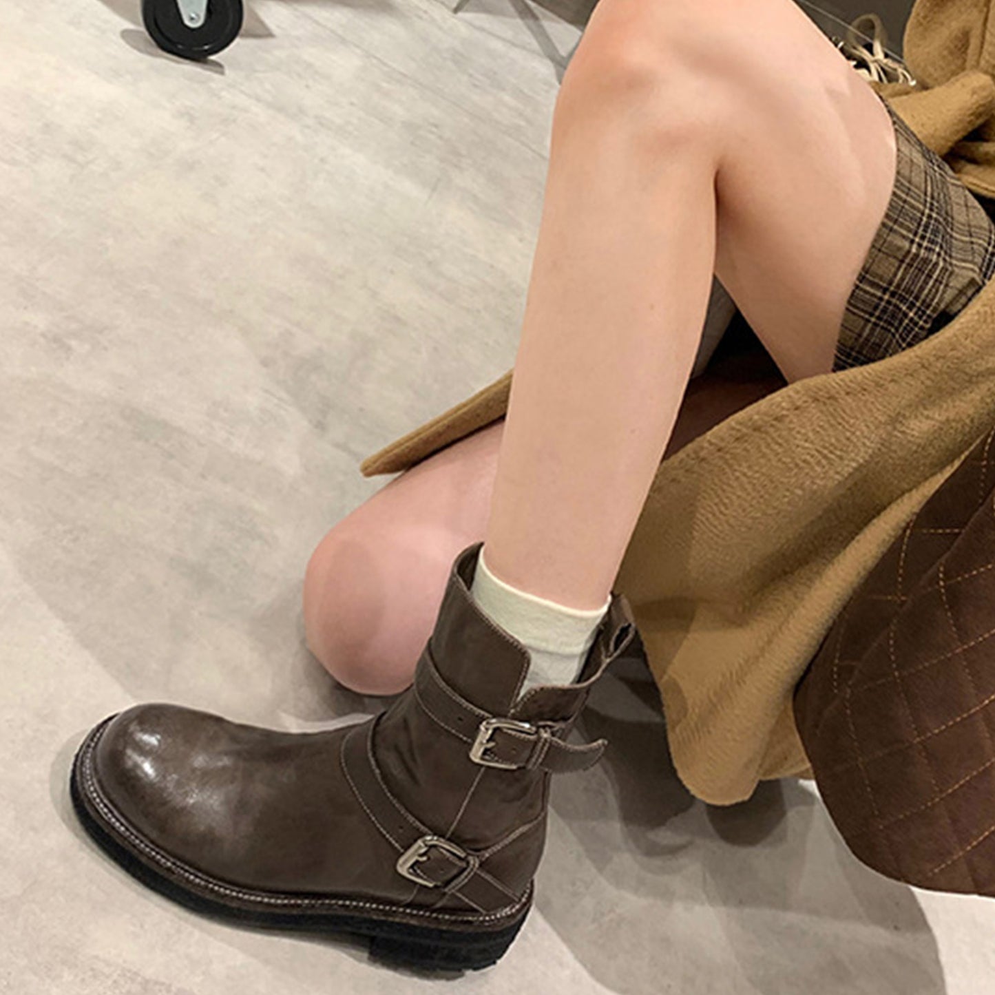 Women's Edgy Buckle Boots: Statement Dual Straps & Sleek Side-Zipper Access