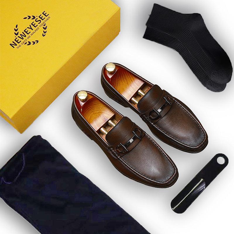 Men's Loafers - Structured Metal Accent & Polished Leather