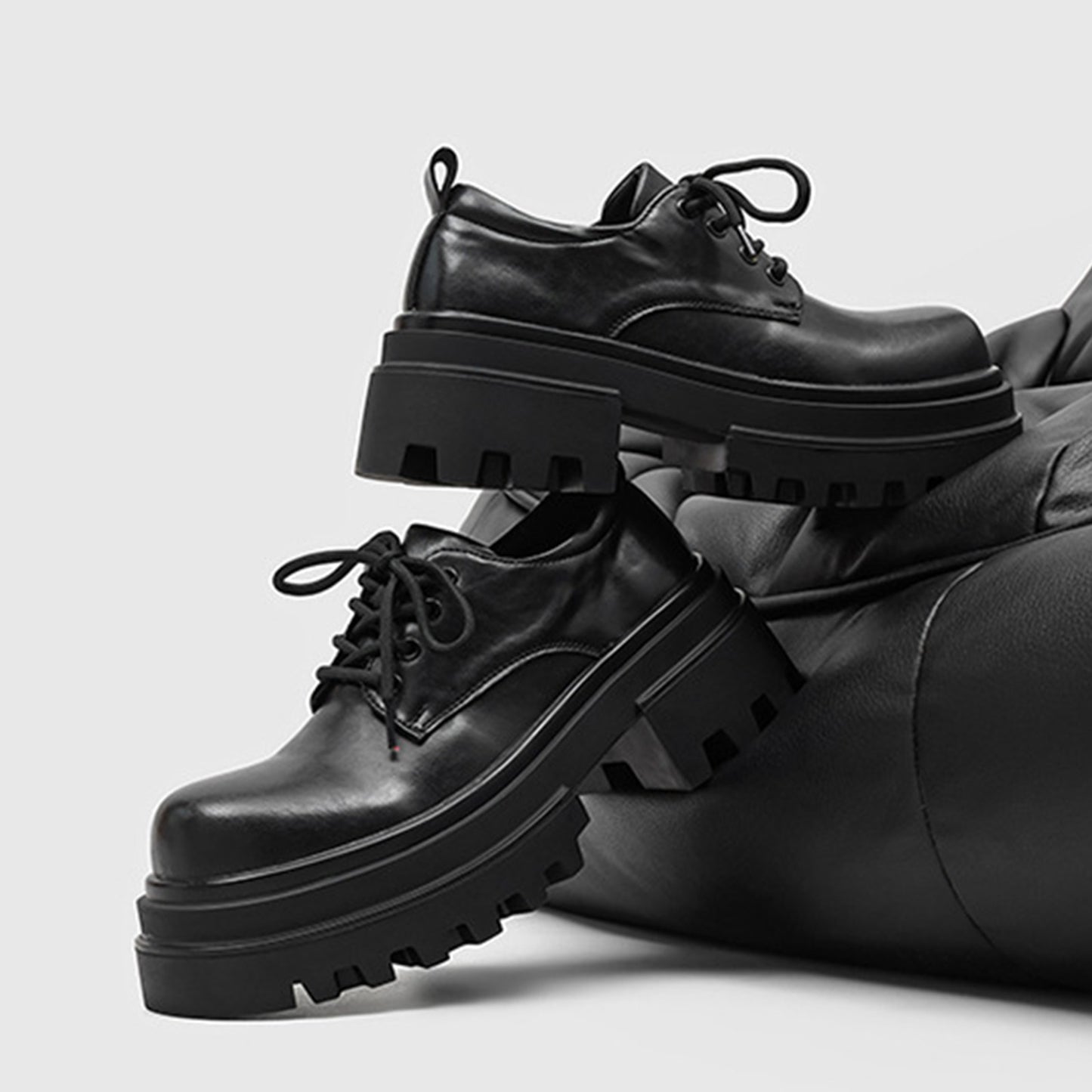 Men‘s Derby Shoes with Architectural Chunky Sole for Men