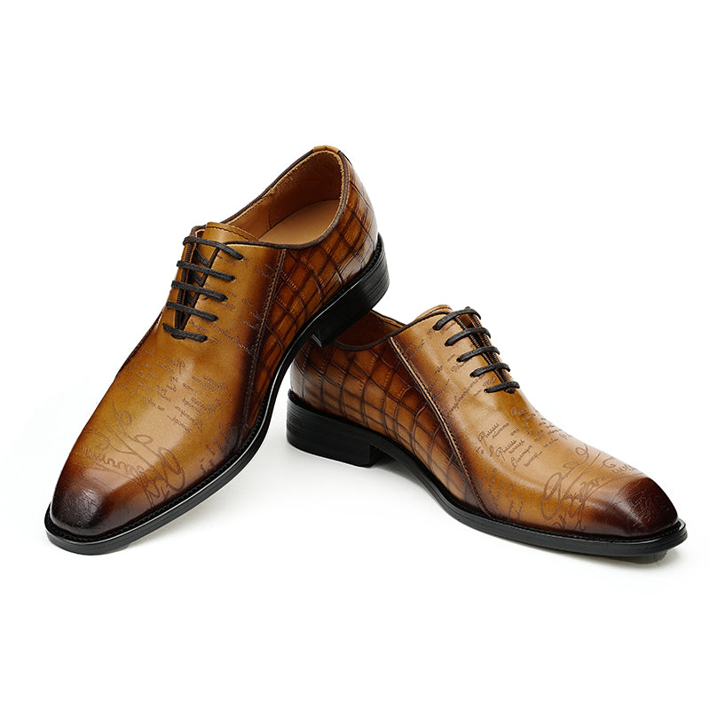 Men's Oxford Shoes - Embossed Detailing