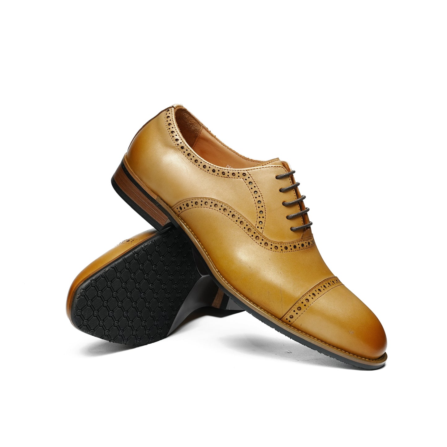 Men's Oxford Shoes: Heritage Three-Piece Brogue Artistry