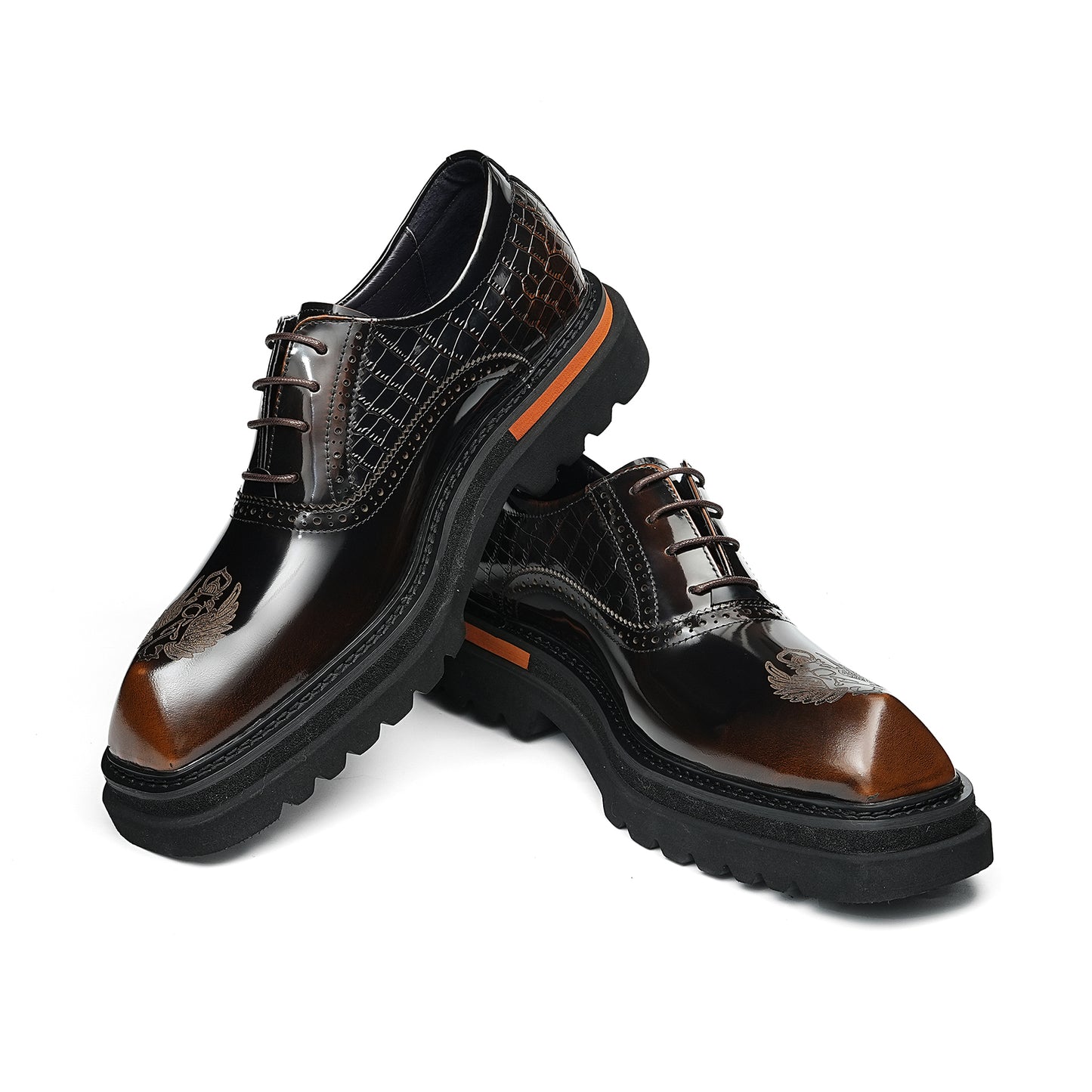 Men's Winged Oxford Shoes: Sculpted Toe Design & Timeless Elegance
