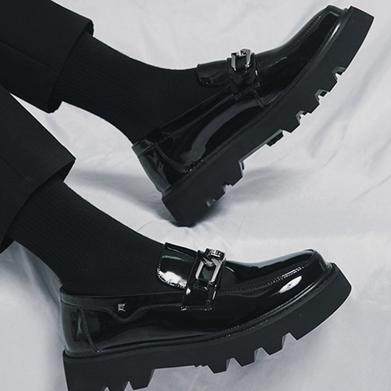 Sculptural Chain Men's Loafers: Architectural Sole & Sleek Silhouette