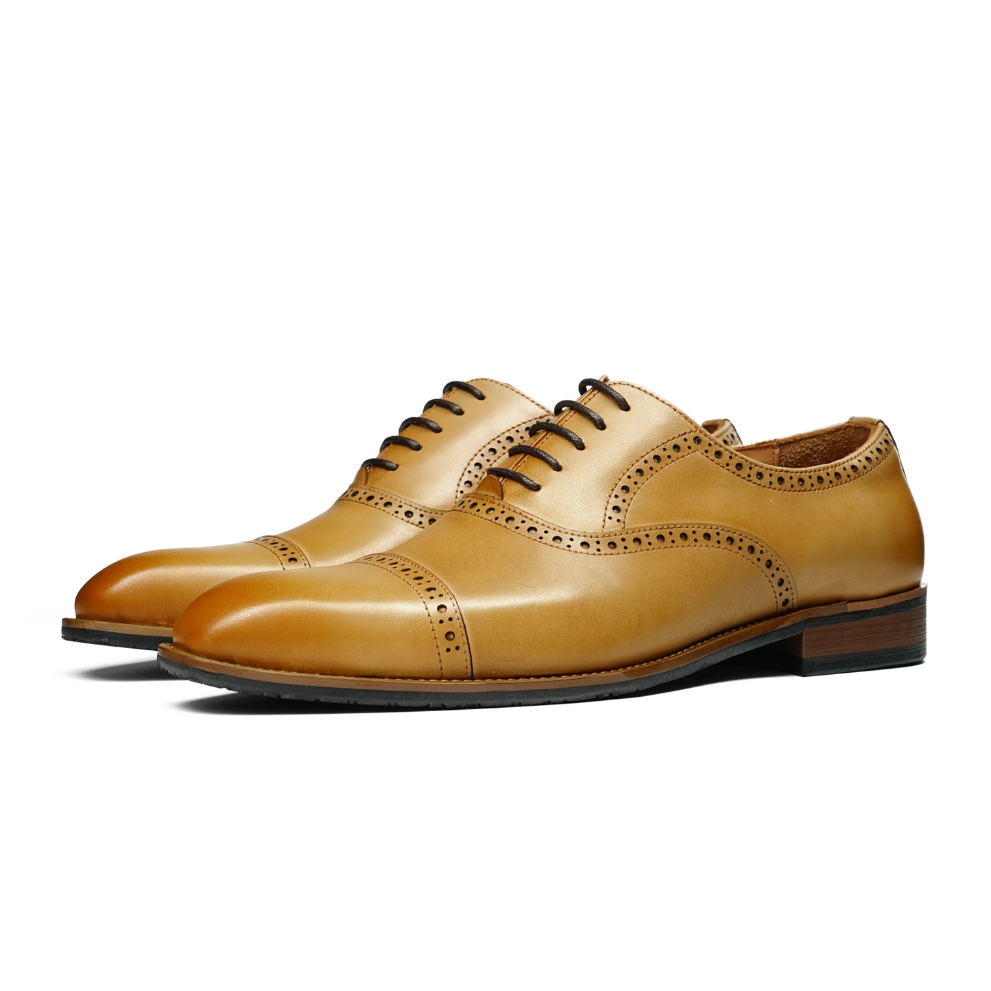 Men's Oxford Shoes: Heritage Three-Piece Brogue Artistry