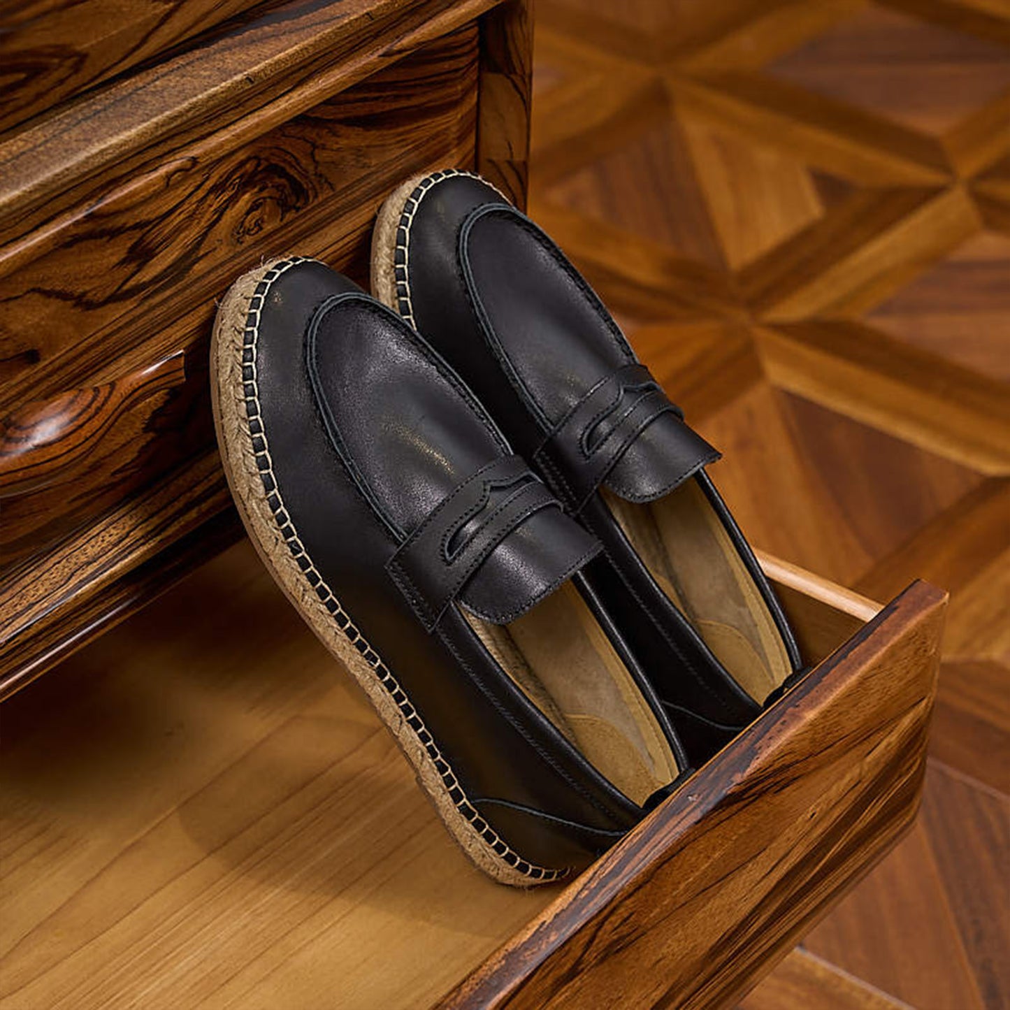 Men's Loafers Classic Slip-On with Refined Buckle Fastening & Woven-Texture Sole