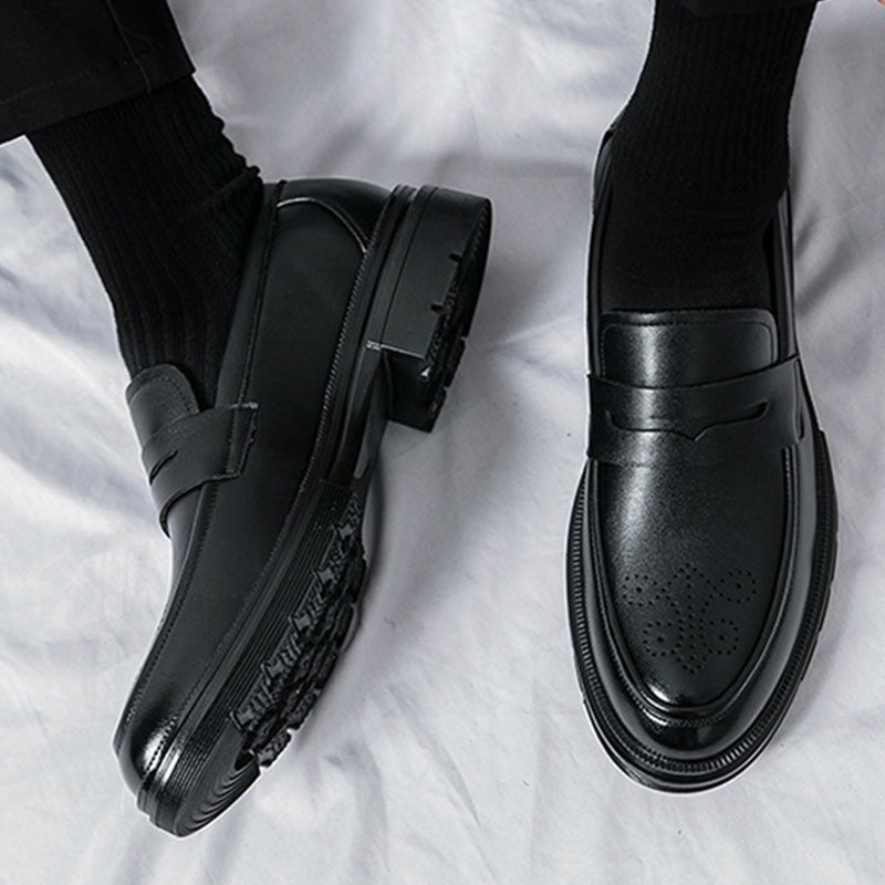 Artisan-Crafted Men's Loafer: Sculpted Brogue Detailing & Refined Silhouette