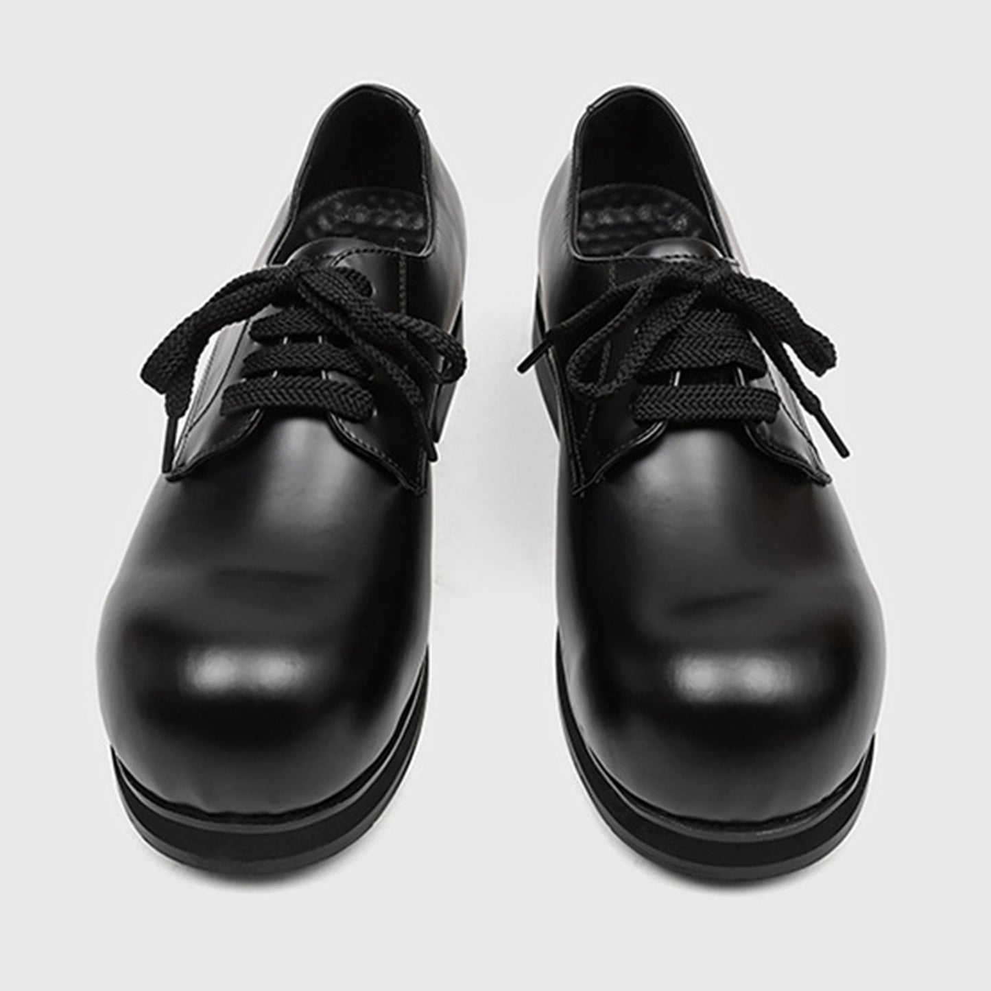 Men's Derby Shoes with a Distinct Rounded Toe & Glossy Finish