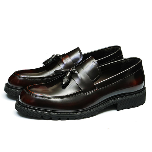 Men's Loafers - Dynamic Tassel Detailing & Polished Leather