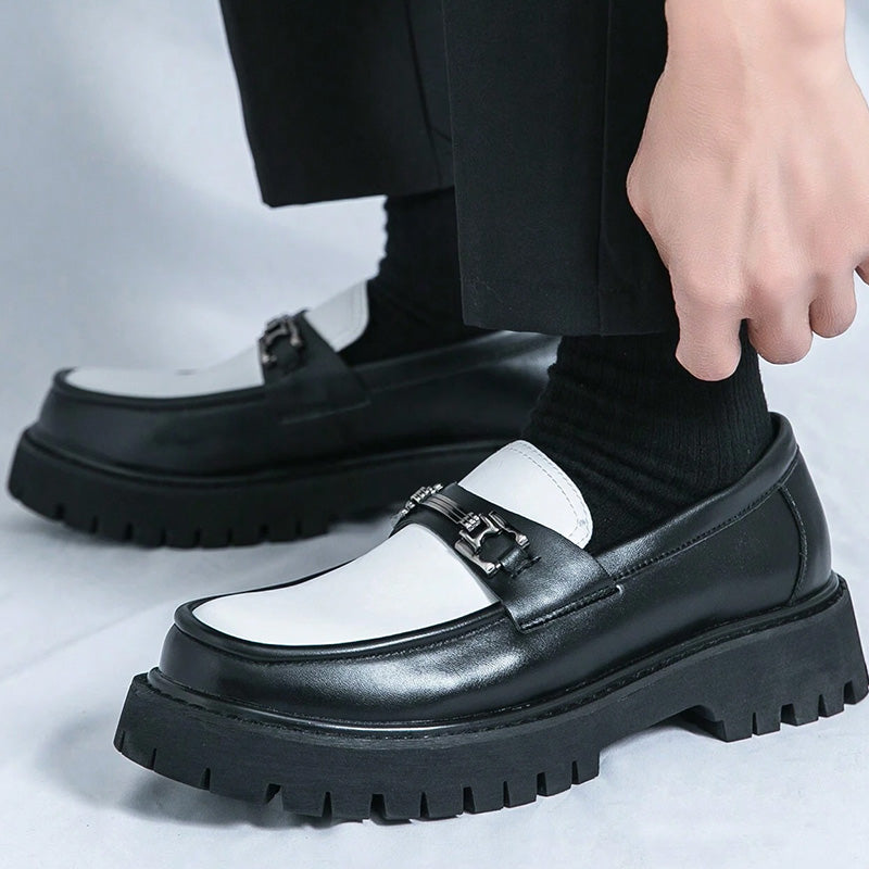 Contrast Men's Loafer: Sculpted Sole & Refined Metal Detail