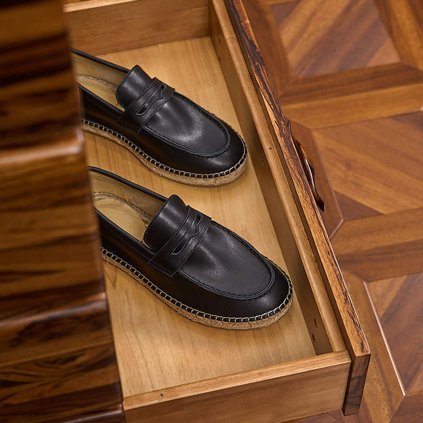 Men's Loafers Classic Slip-On with Refined Buckle Fastening & Woven-Texture Sole