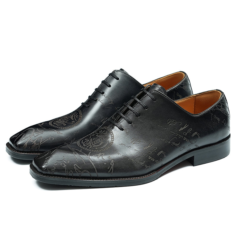 Men's Oxford Shoes - Diamond-Patterned Toe & Script Detailing