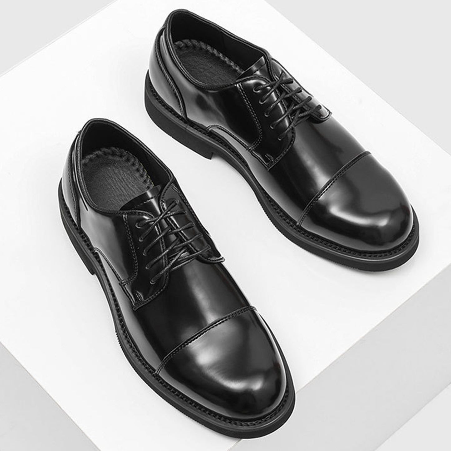 Classic Men's Derby Shoes Cap-Toe with a Polished Finish