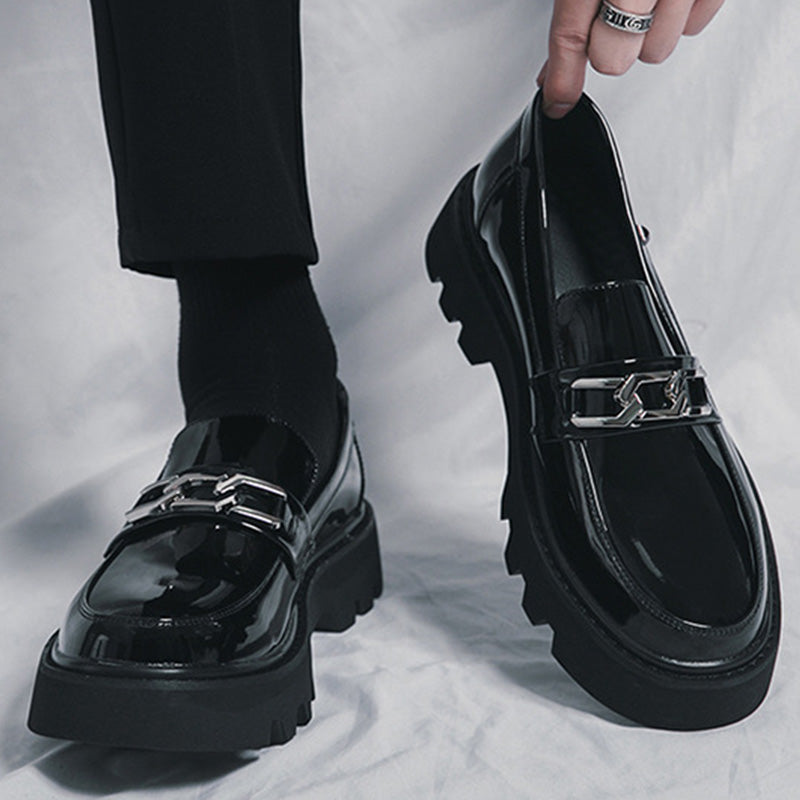 Sculptural Chain Men's Loafers: Architectural Sole & Sleek Silhouette