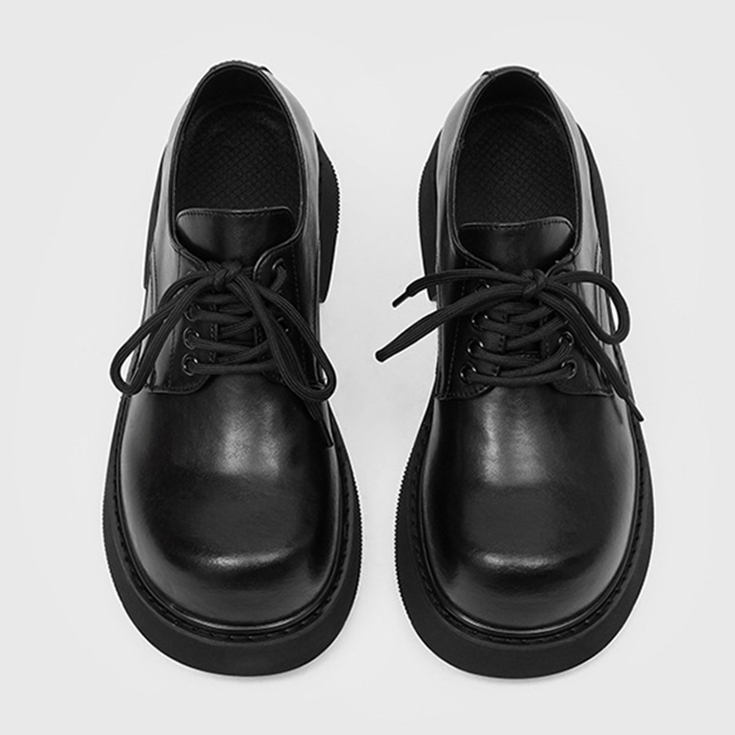 Men's Derby Bold Round-Toe with a Substantial Chunky Sole
