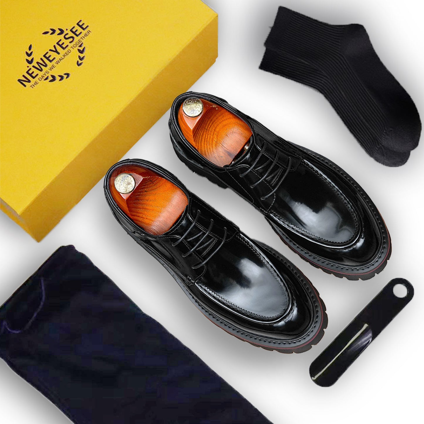 Architectural Men's Derby Shoes: Textured Sole & Structured Silhouette