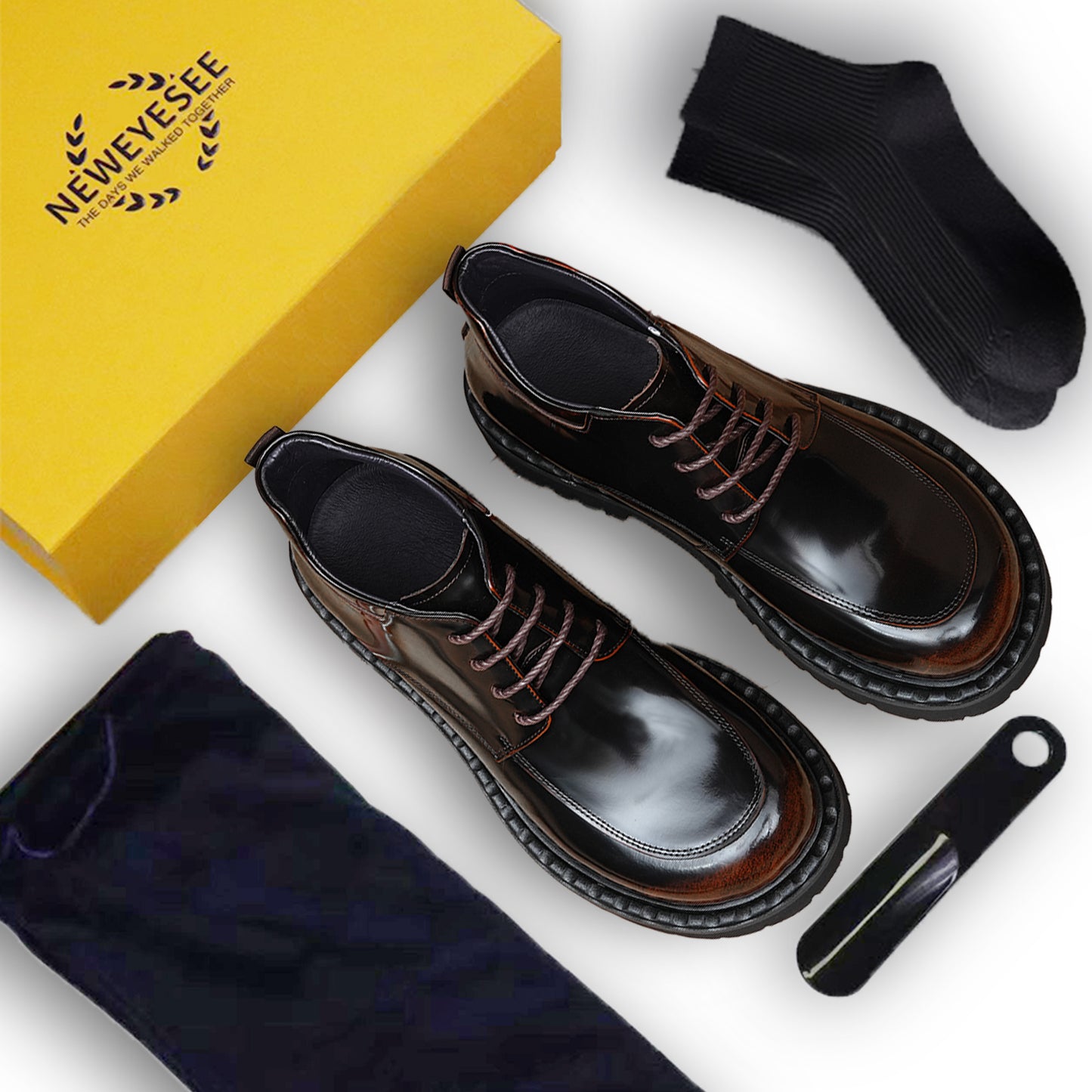 Heritage-Inspired Men's Martin Boots: Classic Lace-Up Design & Robust Sole