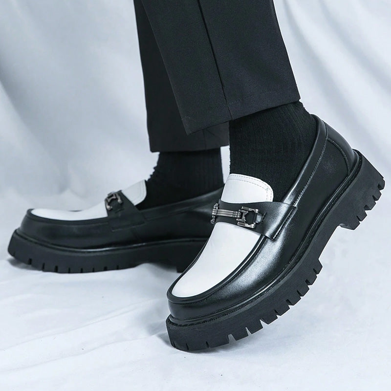 Contrast Men's Loafer: Sculpted Sole & Refined Metal Detail