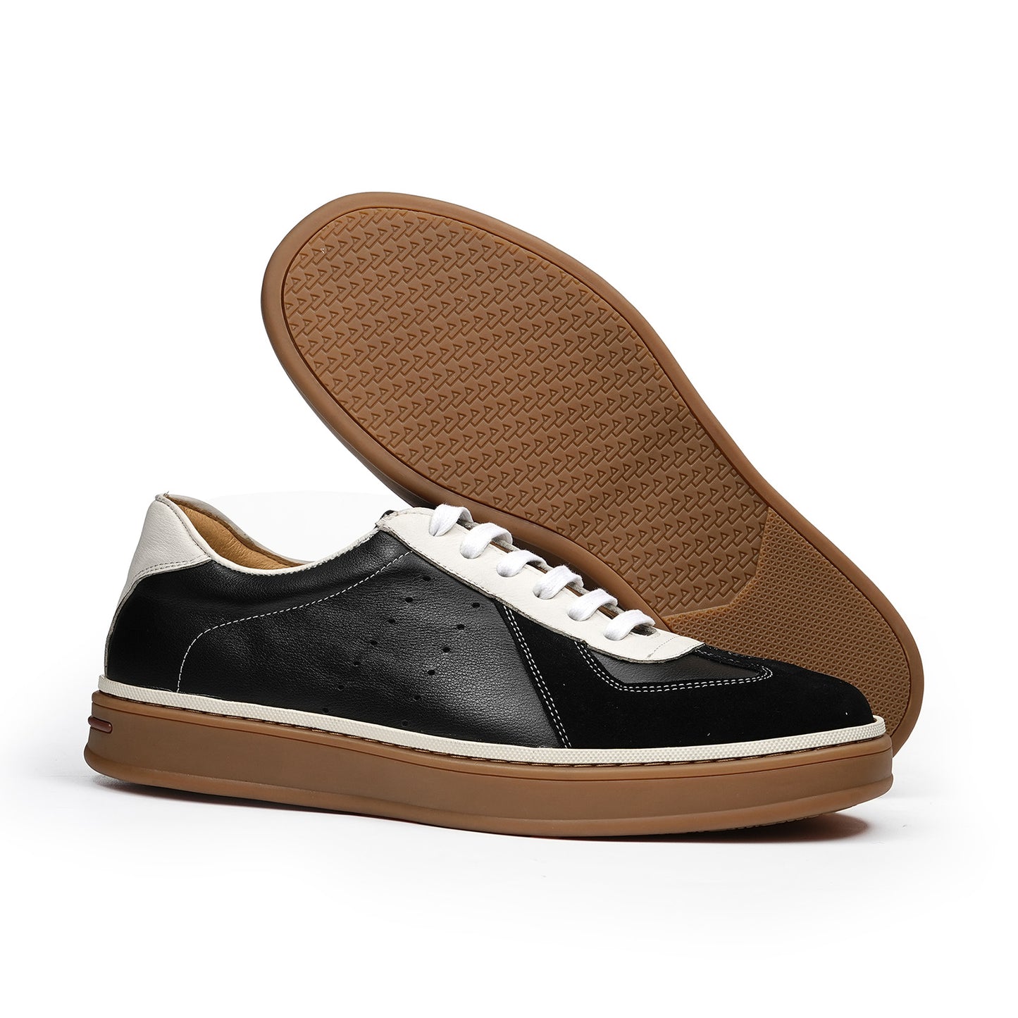 Men's Sneakers | Wingtip Details & Contrast Panel